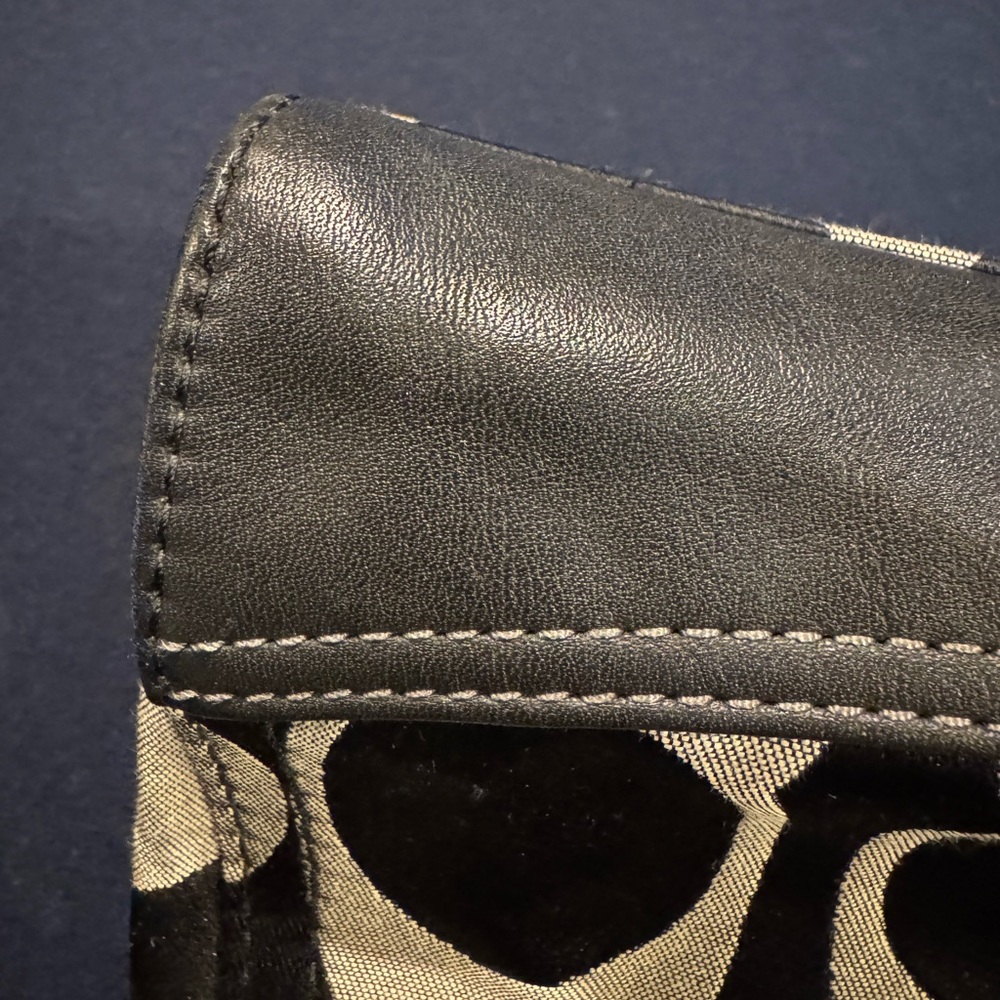Coach Black and Cream Women's Shoulder Bag - Picture 14 of 16
